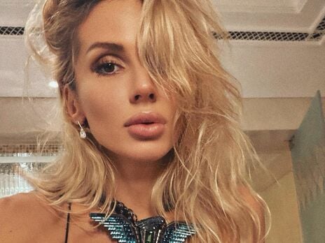 Loboda показала танець у шубі