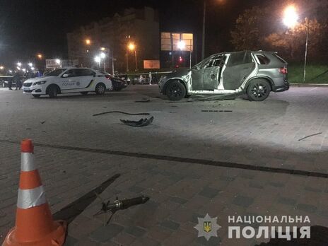 В Івано-Франківську вибухнув автомобіль. По ньому могли вистрілити з гранатомета