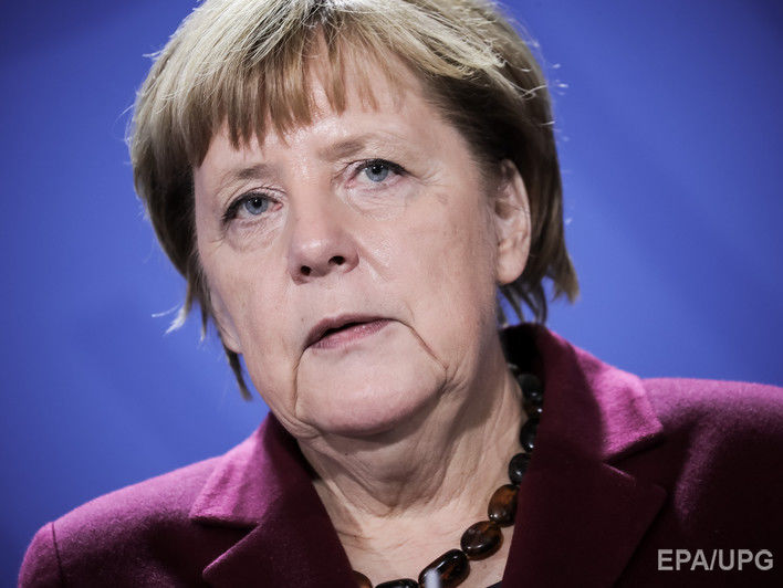 Меркель: Когда будет подготовлен закон о выборах на Донбассе, тогда можно будет говорить о вооруженной миссии ОБСЕ 