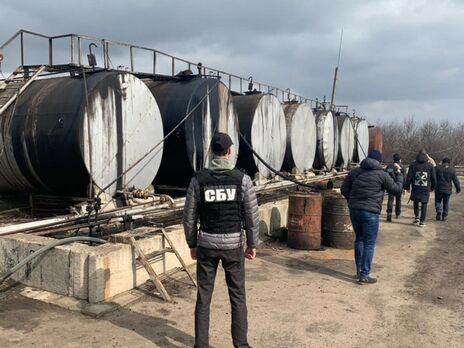 СБУ разоблачила подпольный нефтеперерабатывающий завод в Кировоградской области 