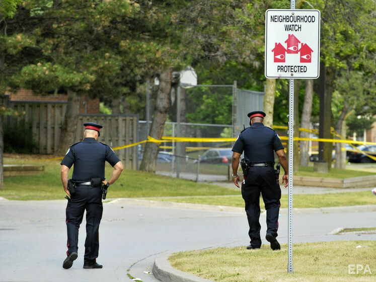 У Торонто стріляли у дворі житлового будинку. Одна людина загинула, кількох тяжко поранили