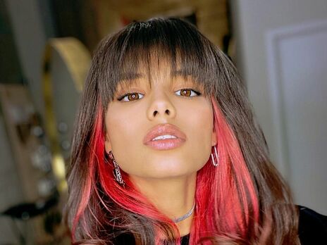 Michelle Andradе стала ведущей нового сезона 