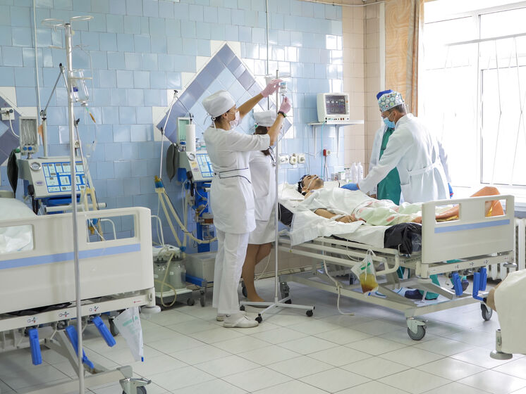 Більшість українців вважає, що головне завдання влади у медичній сфері – забезпечити тяжкохворих безоплатними ліками – опитування
