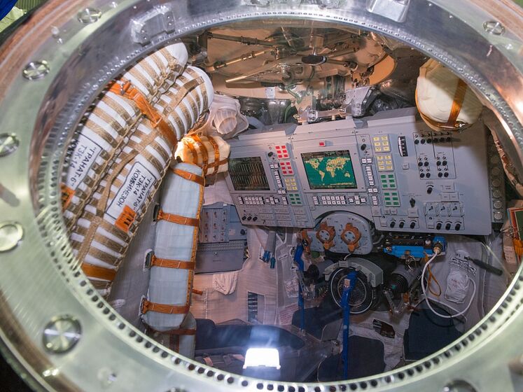 "Роскосмос" виставив на продаж спусковий апарат космічного корабля "Союз"
