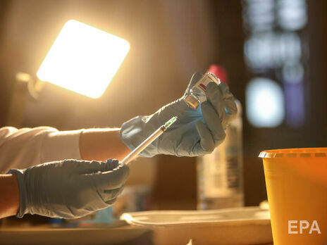 Євросоюз погодився послабити обмеження для туристів, вакцинованих проти COVID-19