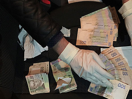 Полиция: В Киеве на взятке задержан чиновник КГГА