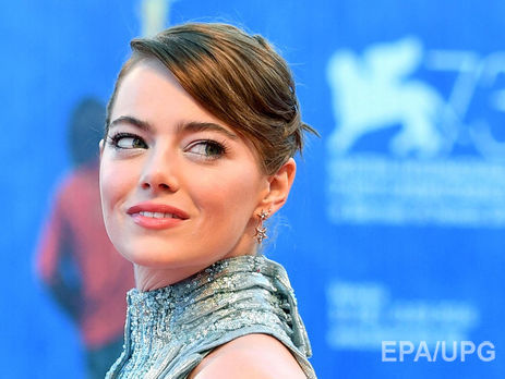 Фото Эммы Стоун в тельняшке разместили на обложке Vogue