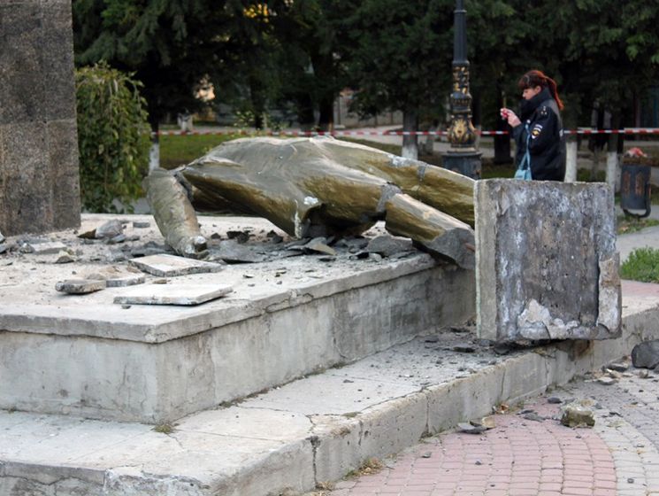 В оккупированном Судаке неизвестные разрушили памятник Ленину