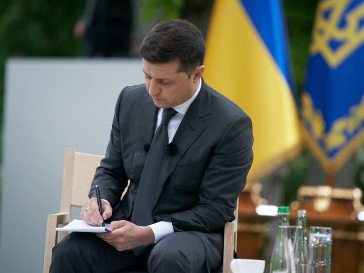 Другий рік президентства Зеленського українці оцінюють гірше, ніж перший – опитування