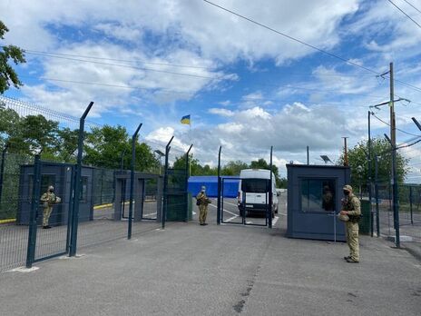 За семь месяцев оккупационная администрация РФ не пропустила через КПВВ 