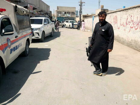 В результате взрыва в Пакистане погибло семь человек, минимум 15 ранены