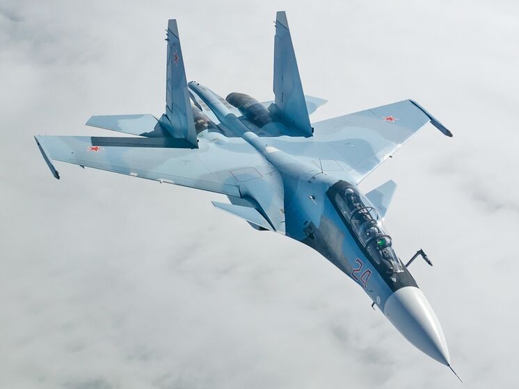 В окупованому Криму в російському винищувачі сталося позаштатне катапультування льотчиків