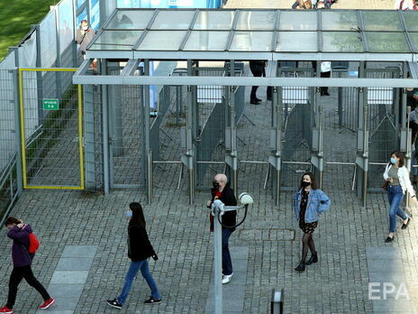 У Польщі повністю вакцинували проти коронавірусу вже понад 5,5 млн осіб