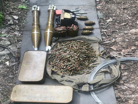 СБУ выявила арсенал боевиков в зоне ООС