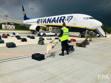 Самолет Ryanair 