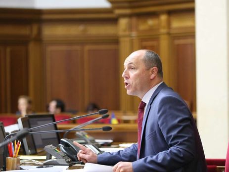 Рада вдвое увеличила зарплаты депутатов