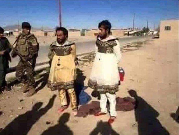 Боевики ИГИЛ пытались сбежать из Мосула в женской одежде