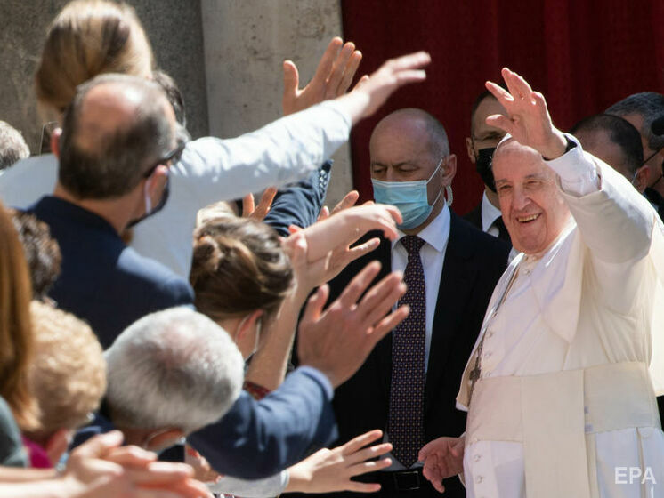 "Вы не спасетесь". Папа Франциск пошутил о пристрастии бразильцев к алкоголю 