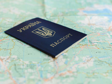 Комитет Рады рекомендовал парламентариям отменить выдачу бумажных паспортов
