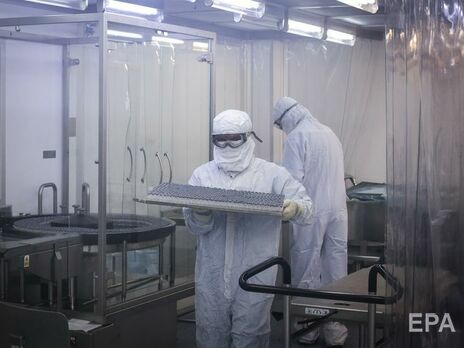 Число жертв коронавируса в Бразилии превысило 460 тыс. человек