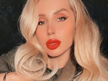 "Тилечка такая большая!". Loboda показала своих детей и засветила татуировку