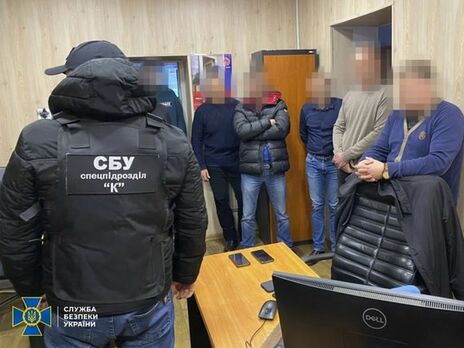 Керівника поста Дніпровської митниці спіймали на хабарі – СБУ