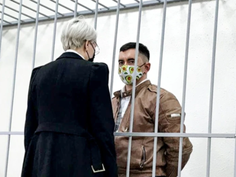 У МОЗ Білорусі розповіли про стан політв'язня Латипова, який намагався перерізати собі горло