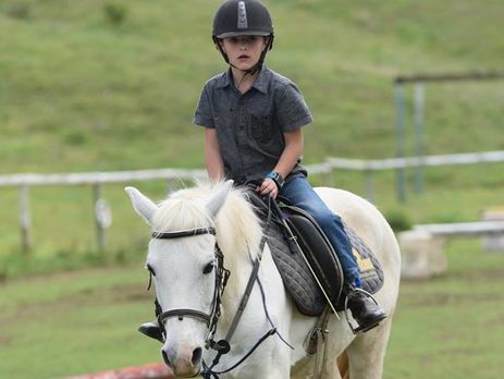 В Австралии мальчик три года продавал лимонад, чтобы купить пони