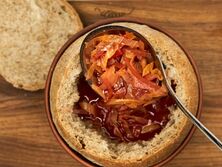 "Лечит душу". Клопотенко рассказал, как приготовить хлеб, в котором можно подавать борщ