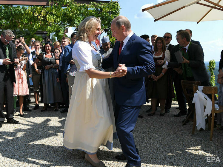 Экс-глава МИД Австрии, на свадьбу которой приезжал Путин, вошла в совет директоров 