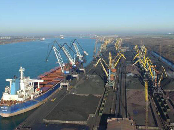 В "Метинвесте" заявили, что увеличение ставки перевалки руды позволит решить финансовые проблемы порта Южный