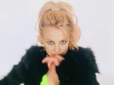 "Вот моя задница, дамы и господа! Наслаждайтесь!" Бритни Спирс показала свои фото в купальнике