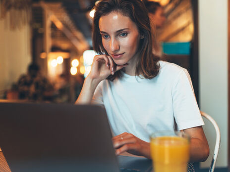 Эпидемия коронавируса никак не повлияла на режим работы большинства украинцев – опрос