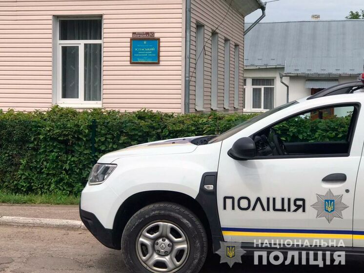 В селе в Черновицкой области отравились 26 детей и двое взрослых – полиция