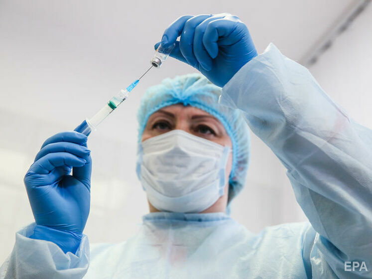 Число полностью вакцинированных от коронавируса украинцев достигло 142 тыс.