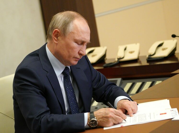 Путін вивів РФ із Договору з відкритого неба