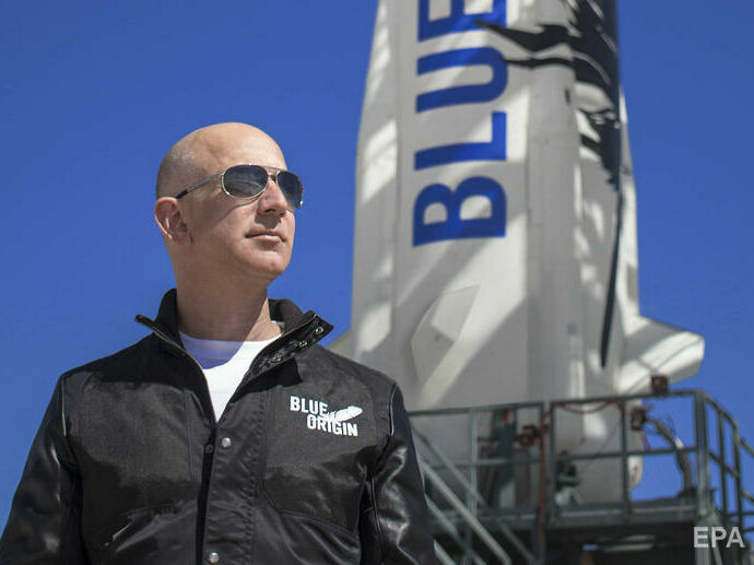 Засновник Amazon Безос повідомив, що полетить разом із братом у космос. Третього пасажира визначать на аукціоні