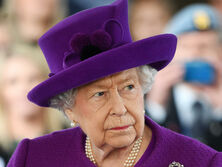 "Она отчаянно несчастна". Королевский эксперт заявила, что принц Гарри и его жена Меган оскорбили Елизавету II, назвав дочь в ее честь