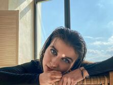 Jerry Heil обнародовала селфи с Мендель