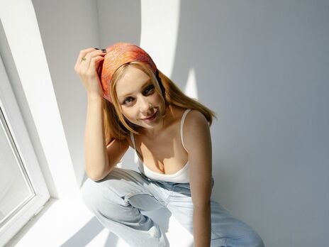 Тіна Кароль виставила на аукціон відбиток пальця на підтримку свого українськомовного альбому