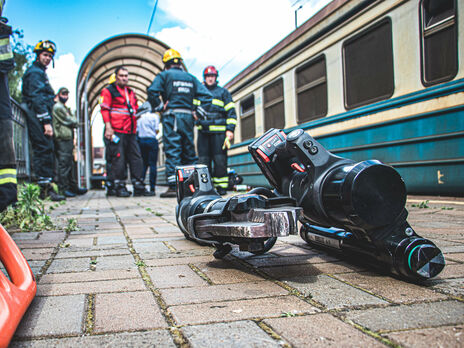 В Киеве погиб мужчина – его зажало между вагоном поезда и платформой