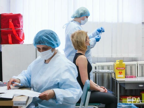 В очередь на получение прививки от коронавируса записались уже более 659 тыс. украинцев