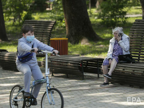 В Україні знизилася захворюваність на COVID-19