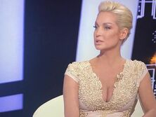 "Анастасия, вы трусы как надевали? Там половина детородного органа наружу вылезла". Волочкова обнародовала фото в прозрачном белье