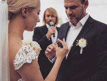 "Вы как одно целое!" Тоня Матвиенко с Арсеном Мирзояном отметили льняную свадьбу