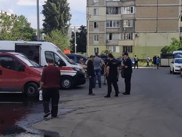 В киевской многоэтажке оборвался лифт, погиб рабочий