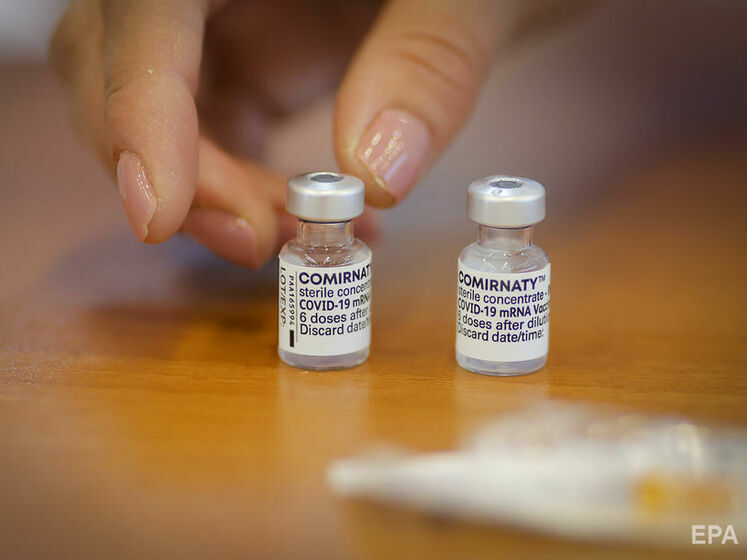 США передадуть 500 млн доз вакцин від Pfizer/BioNTech 92 країнам – Reuters