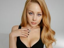 "Подберите мою челюсть!", "Это у вас с Даном семейное". Тина Кароль удивила дерзким образом 