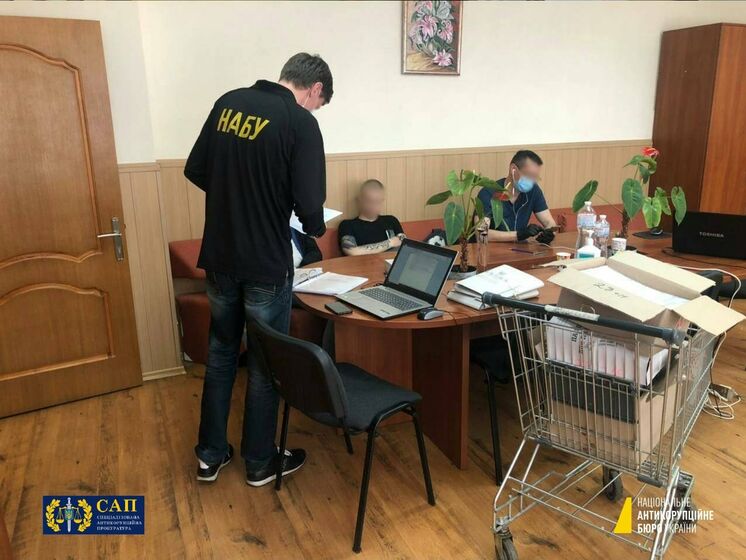 НАБУ и САП пришли с обысками в больницы "Укрзалізниці" 