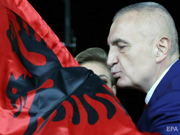 Парламент Албанії оголосив президенту імпічмент. Депутати вирішили, що він порушив конституцію